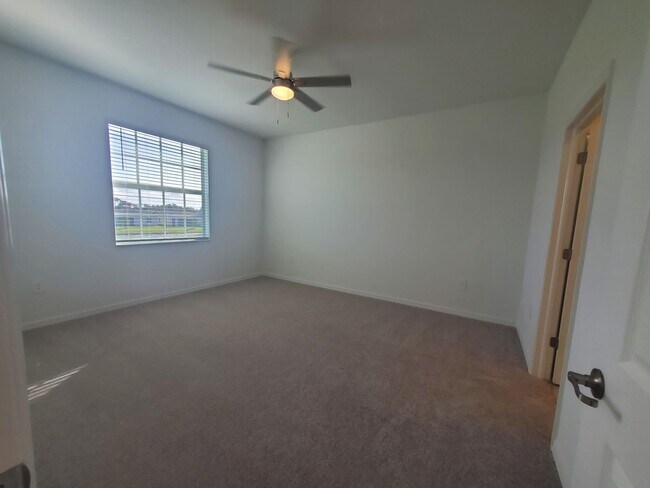 Building Photo - 20660 HAZELNUT Ct