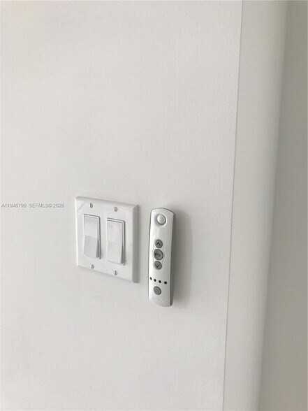 Building Photo - 68 SE 6th St