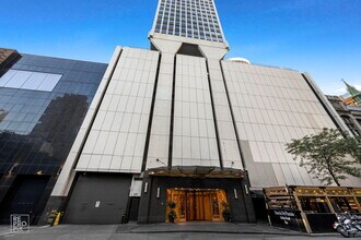 Building Photo - 111 E Chestnut St