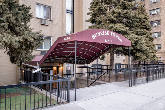 Building Photo - Sunrise Tower