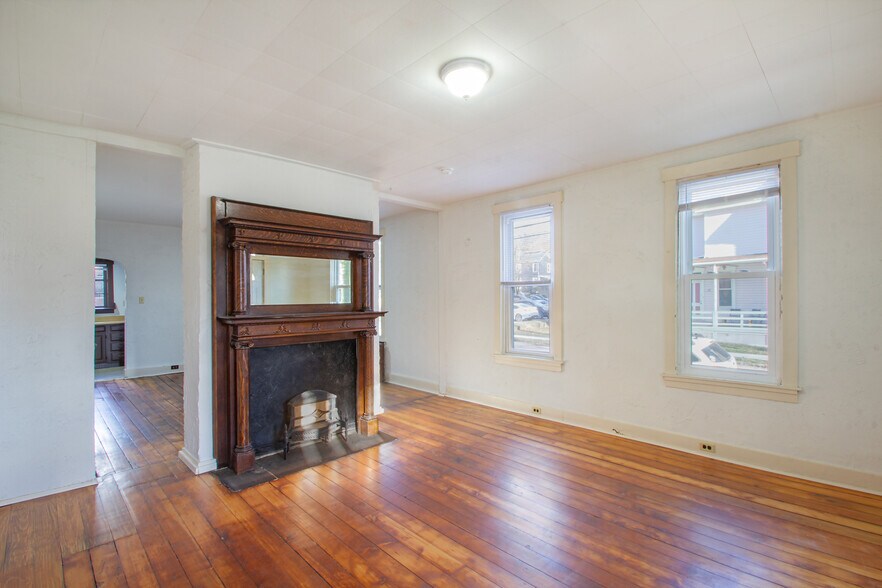 Building Photo - 331 Franklin Ave