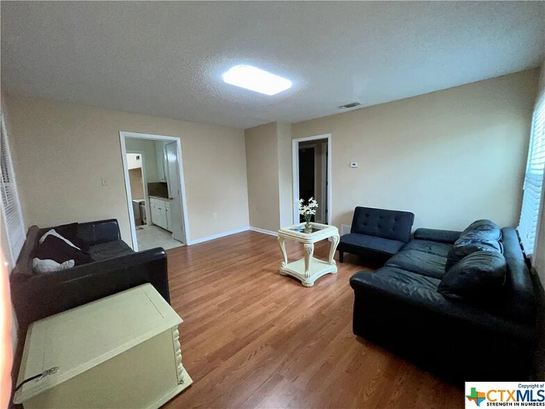 Building Photo - 2905 Taft St