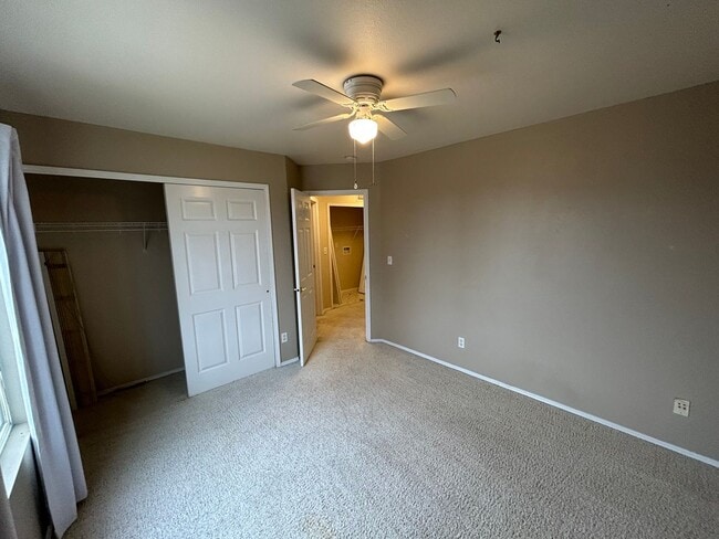 Building Photo - 4 Bed 3.5 Bath