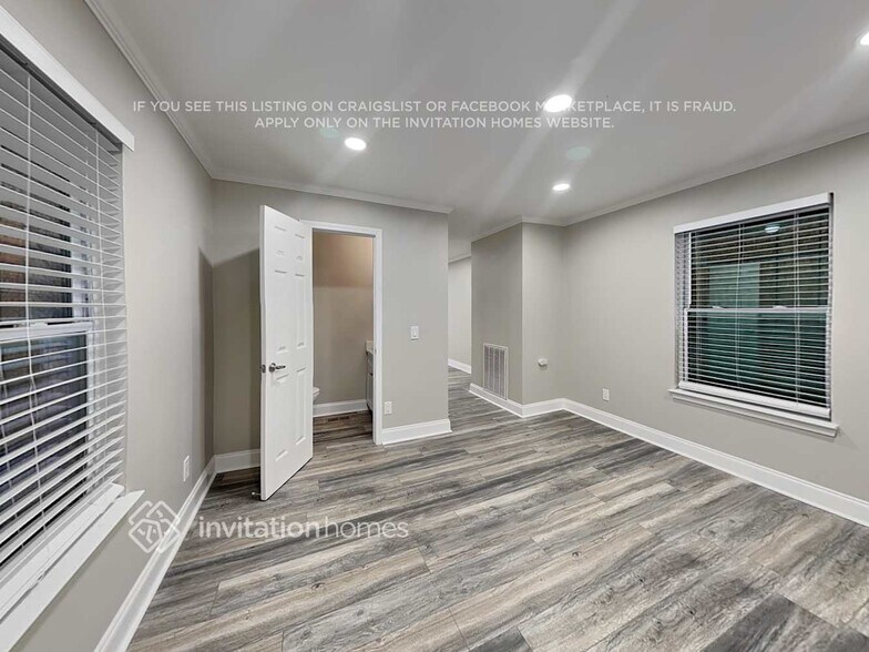 Building Photo - 524 Warren Ave