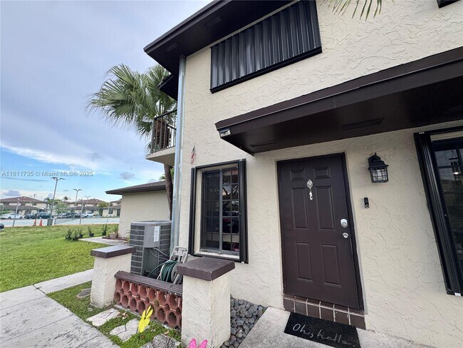 Building Photo - 13953 SW 46th Terrace