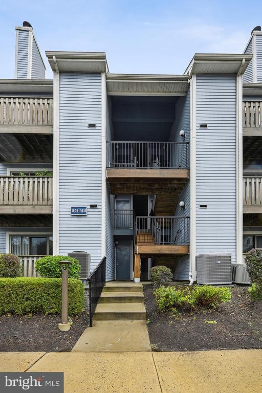 Building Photo - 1607 Aspen Dr