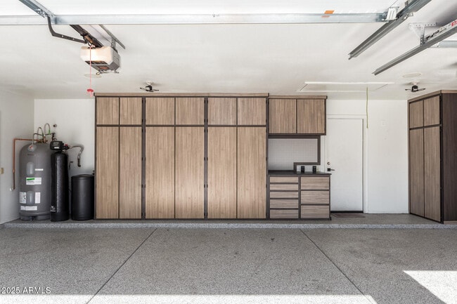Building Photo - 4430 E Graythorn St