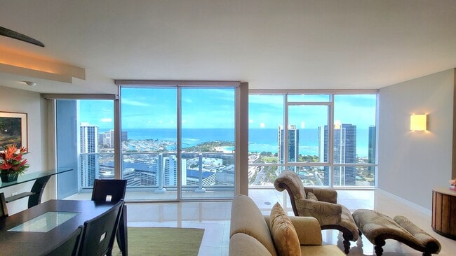 Building Photo - 1296 Kapiolani Blvd