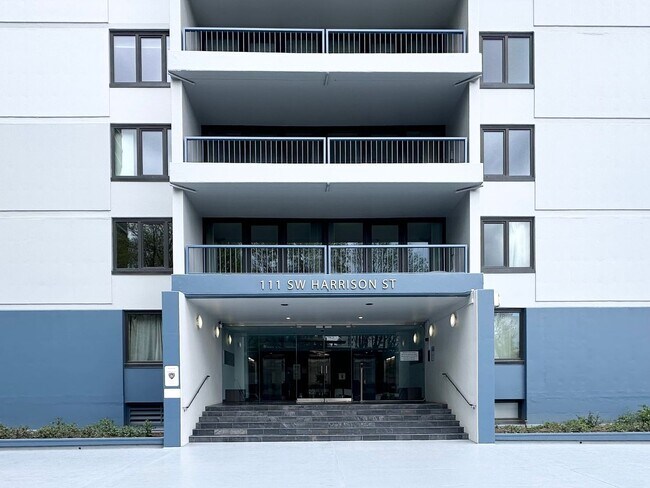 Primary Photo - Newly Remodeled 1 bed 1 bath Condo in Down...