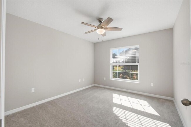 Building Photo - 8 Creek Ct