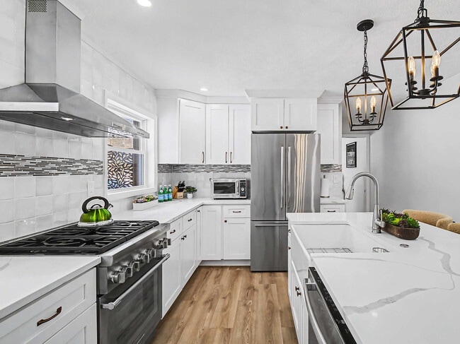 Building Photo - 28649 Jackson Rd