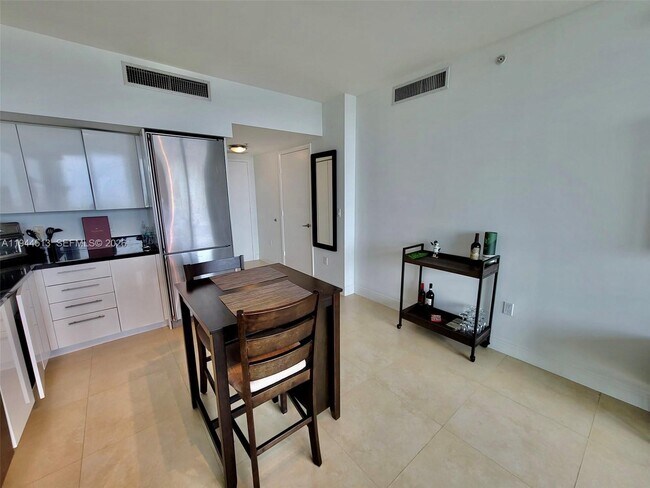 Building Photo - 92 SW 3rd St