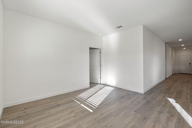 Building Photo - 4547 Mifflin St