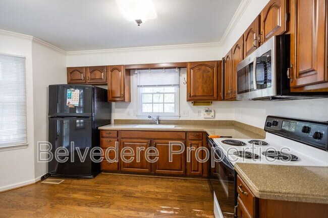 Building Photo - 8 Barret Place