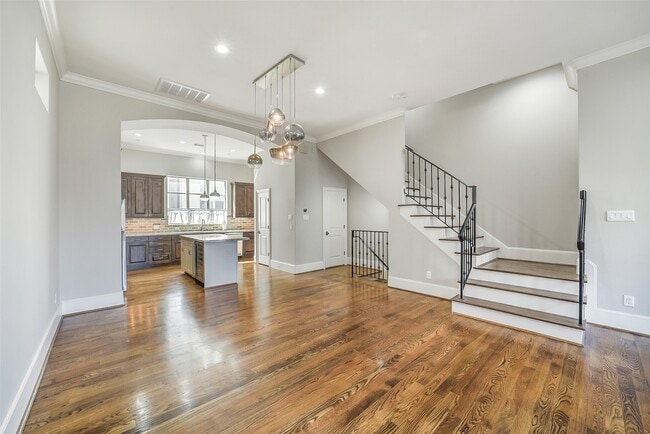 Building Photo - 1618 Rosewood St