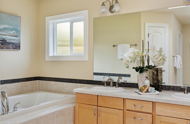 Building Photo - 351 Lind Ave NW