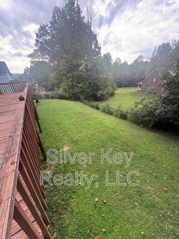 Building Photo - 1339 English Ln