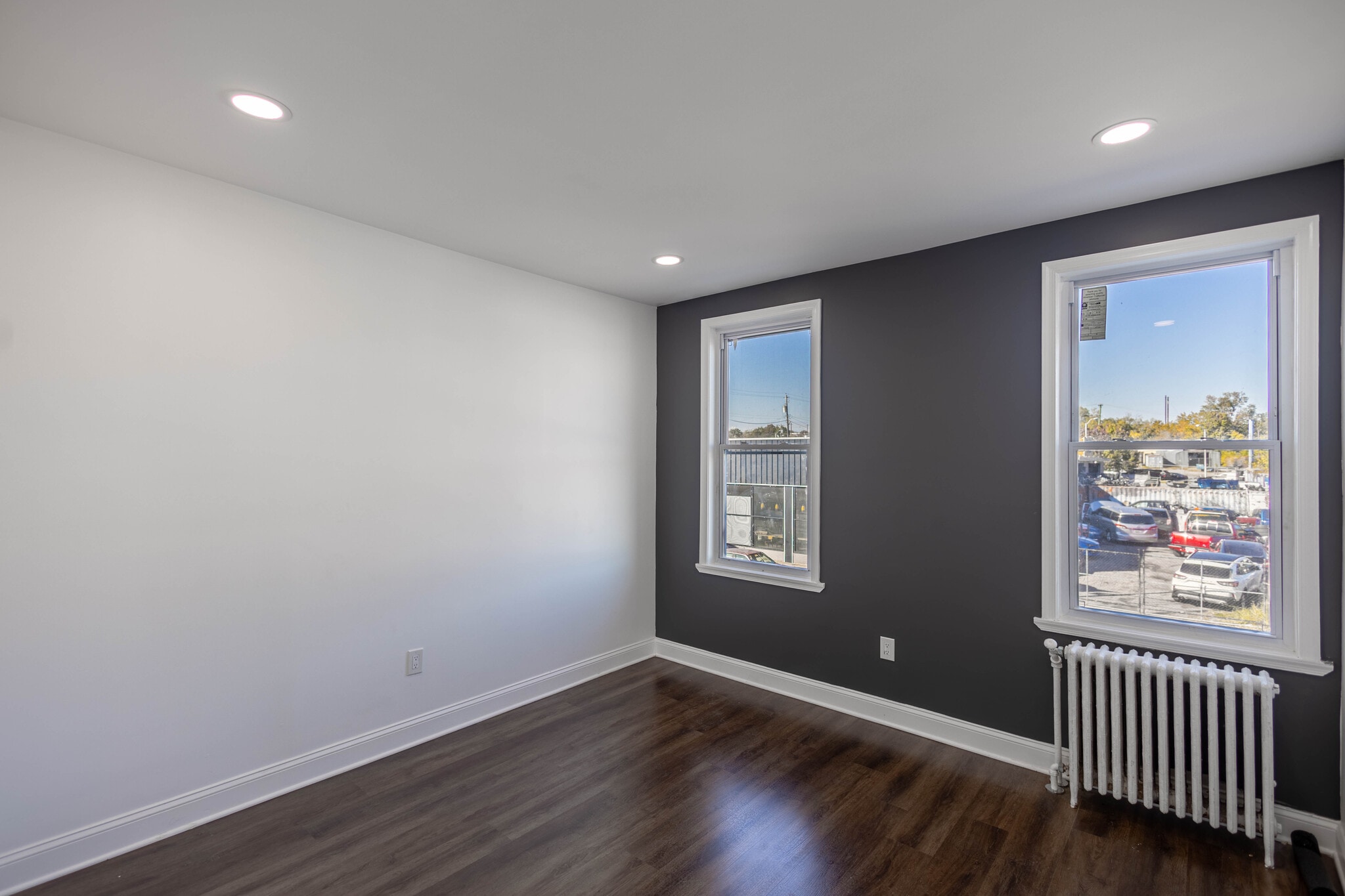 Building Photo - 3205 E Monument St