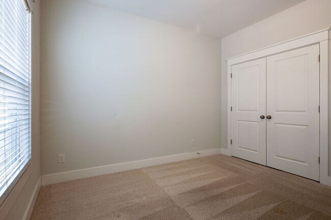 Building Photo - Beautiful Home in Lawton Station!