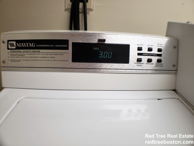 Building Photo - 785 Washington St