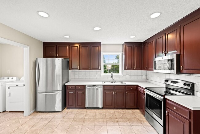 Building Photo - Beautiful Ranch Home with Large Fenced in Yard - Willow Spring - Available July 1st!