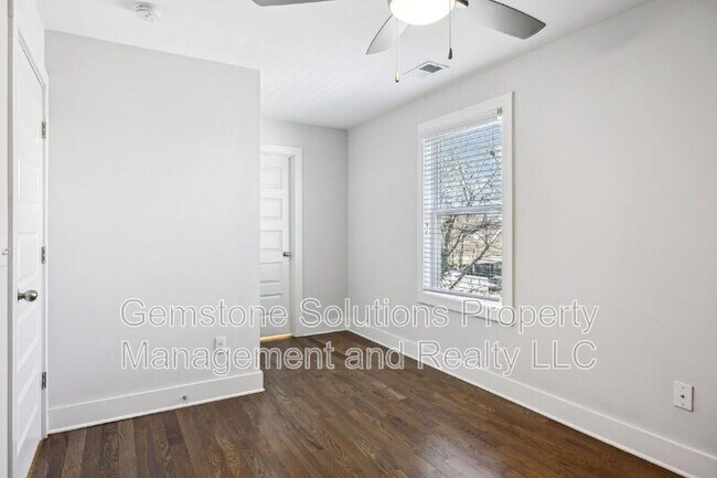 Building Photo - 1609 9th Ave N