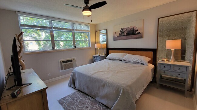 Building Photo - 1 Bedroom Condo for rent Las Olas Overlooking Intercostal Waterway 1 bedroom/1 bath