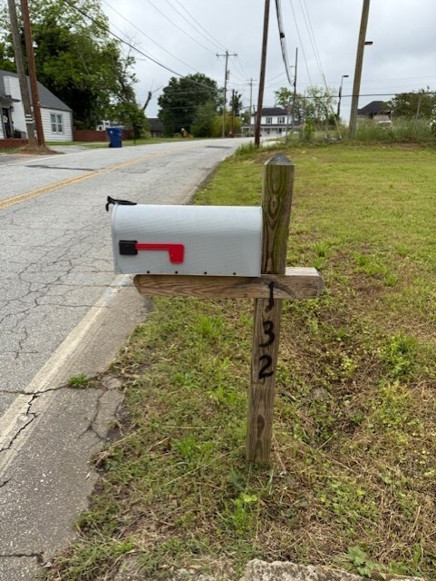 Building Photo - 132 Irby St