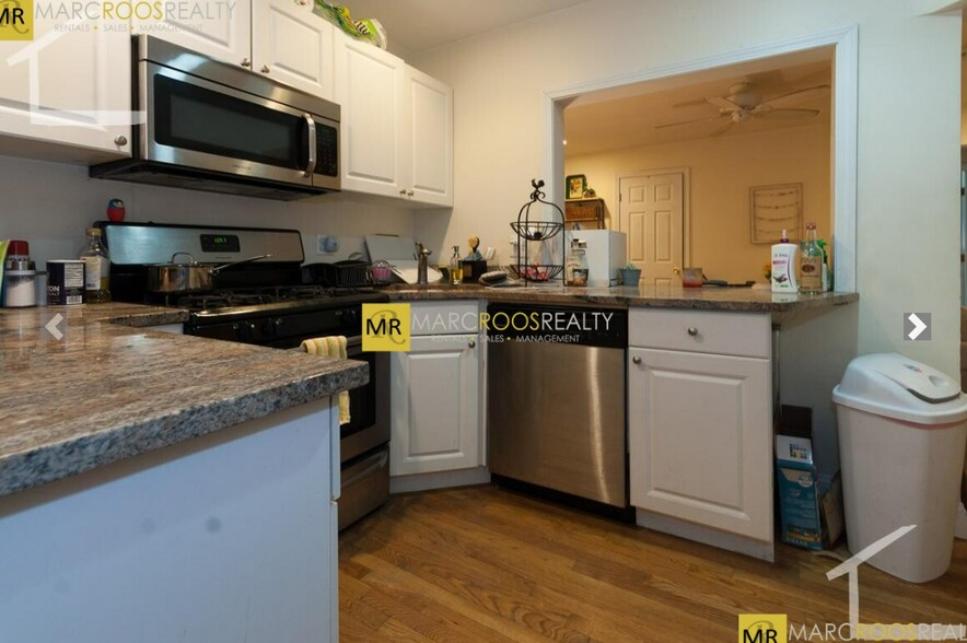 Building Photo - 62 Egmont St