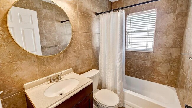 Building Photo - 1445 Sophie Way