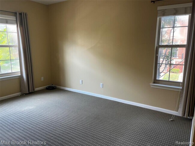 Building Photo - 3177 Newbury Pl