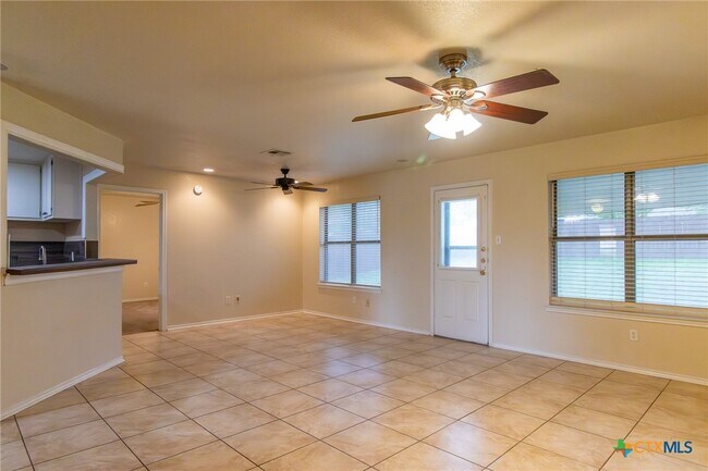 Building Photo - 4406 Bowles Dr