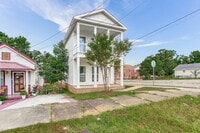 Building Photo - Build in 2025, 3 bed 3 bath near downtown!