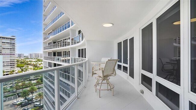 Building Photo - 4100 Galt Ocean Dr