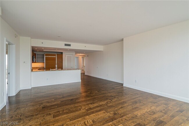 Building Photo - 222 E Karen Ave
