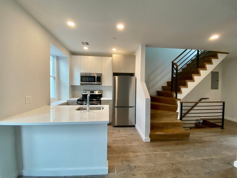 Building Photo - 7 Wigglesworth St