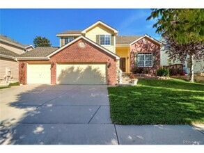 Building Photo - Beautiful 3 bedroom 3.5 bathroom home in B...