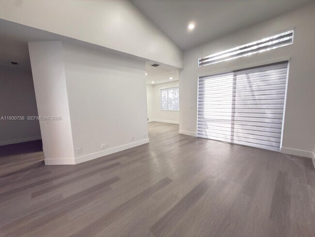 Building Photo - 12618 NW 56th Dr