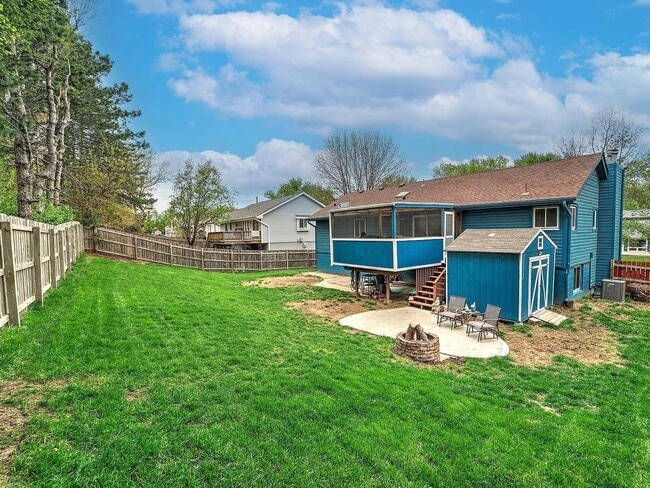 Building Photo - Papillion Home For Rent Near Offutt AFB