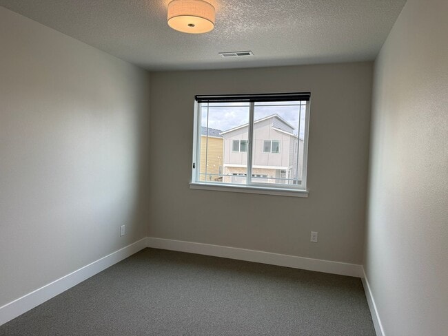 Building Photo - Beautiful Three Bedroom New Construction Home For Rent