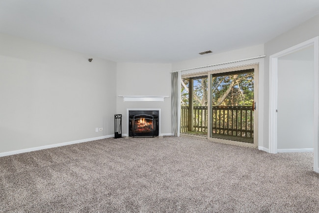 Building Photo - 210 Glengarry Dr