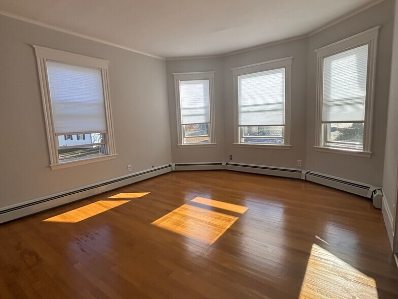 Building Photo - 94 Columbia Park