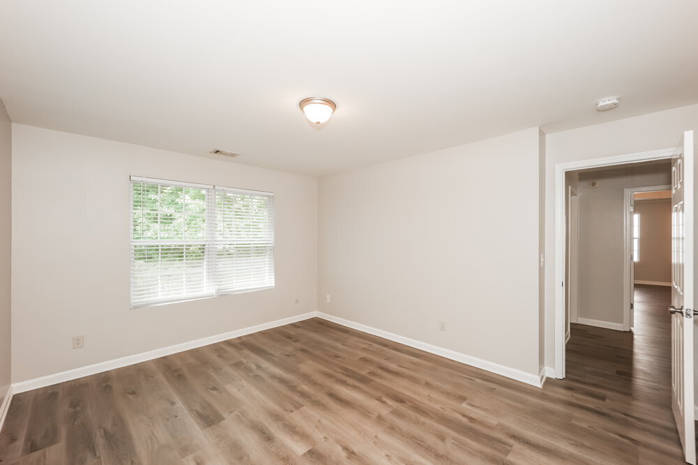 Building Photo - 5011 Upper Elm St