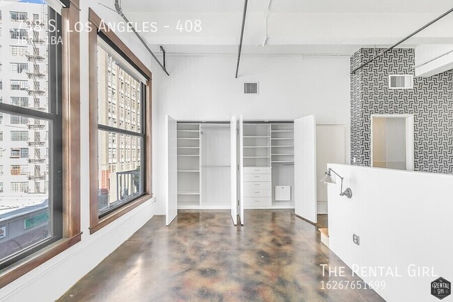 Building Photo - 738 S Los Angeles St