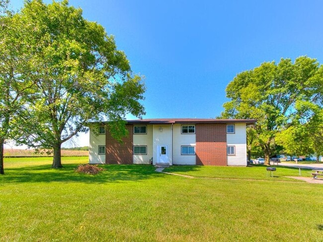Building Photo - Evergreen Lane Apartments