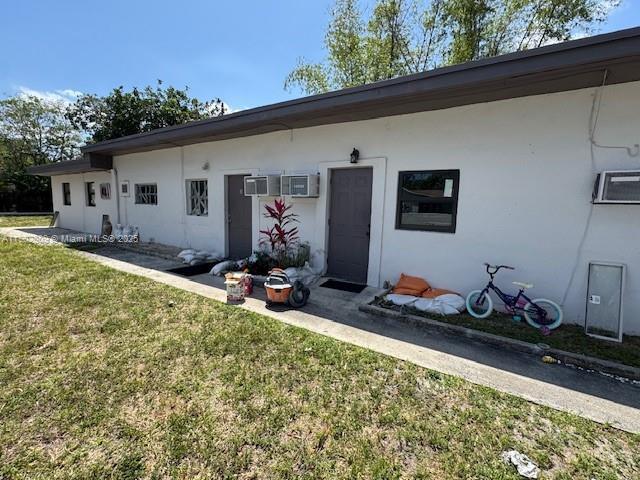 Building Photo - 2784 SW 14th St