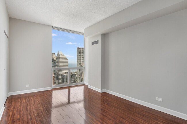 Building Photo - 200 N Dearborn St