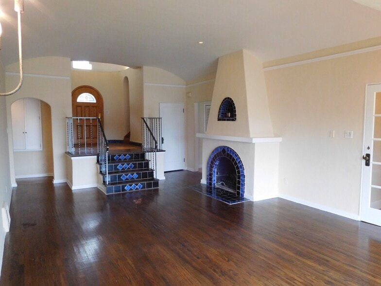 Building Photo - 1621 Silverwood Ter