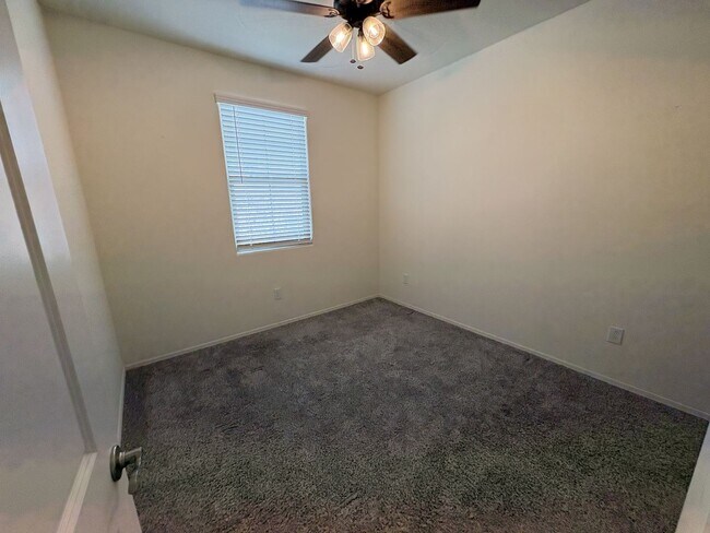 Building Photo - Vail School District with great views 4 bedroom plus den