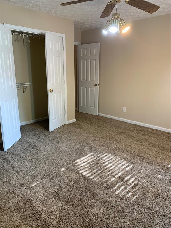 Building Photo - 131 Live Oaks Dr